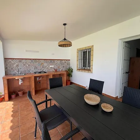 Andaluz Con Piscina
