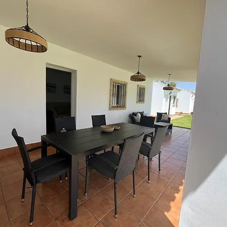 Andaluz Con Piscina Holiday home